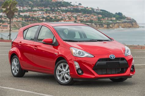 2018 Toyota Prius c Review .